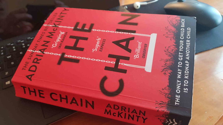 The Chain, av Adrian McKinty